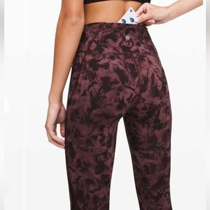 Lululemon Train Times 7/8 Leggings 💜 size 4 dusk floral antique